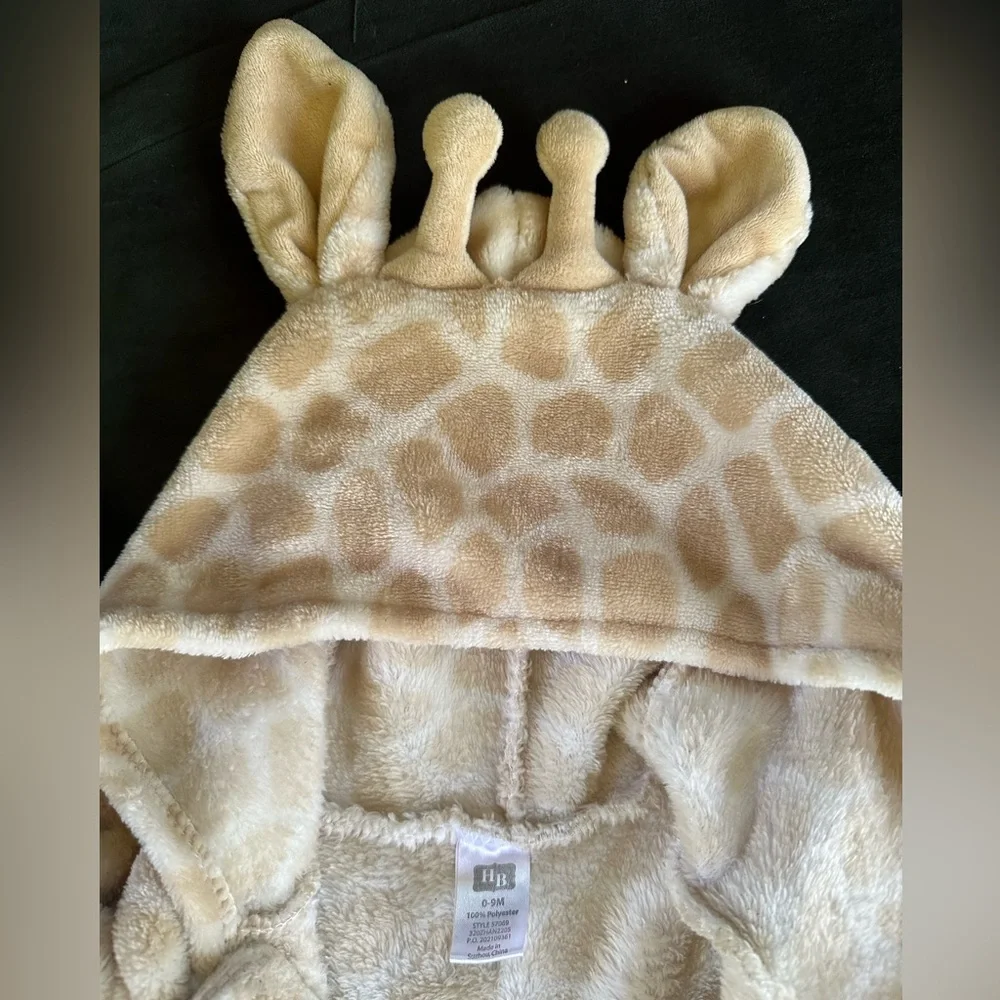 Adorable Soft Fuzzy Hooded Giraffe Robe Costume or Swim Cover Up ~ 0-9 Mos.